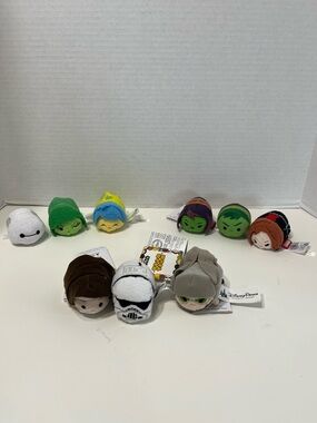 DISNEY Tsum Tsum Star Wars, marvel and inside out lot of 9 toys